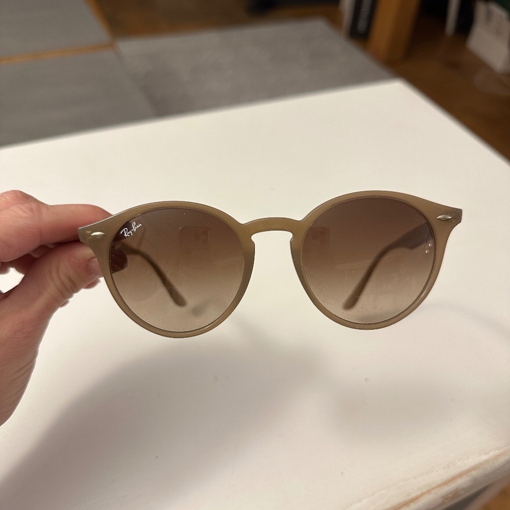 Ray-Ban- RB2180-F - Brand New/Excellent Condition